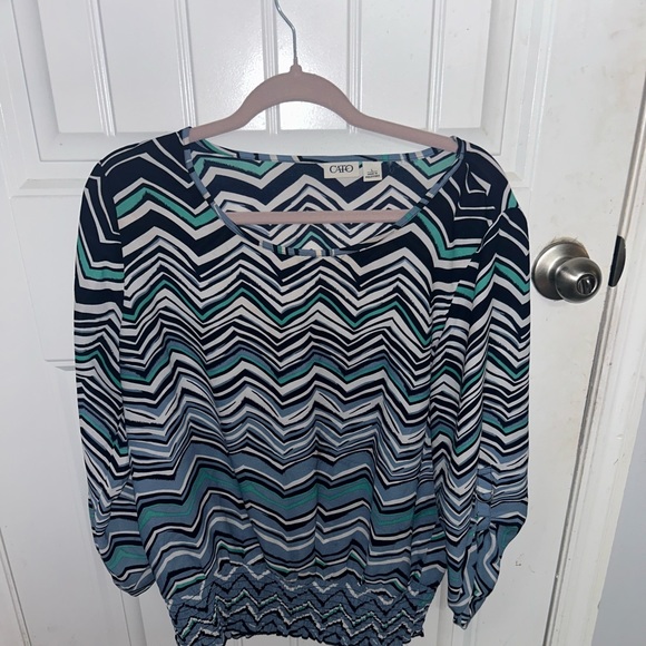 Cato Top. Size: Large - Picture 1 of 1
